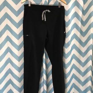 Figs skinny yola scrub pant size M